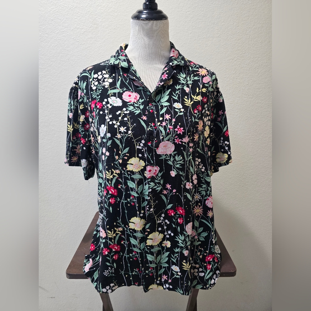 Forever 21 Black Floral Men's Shirt